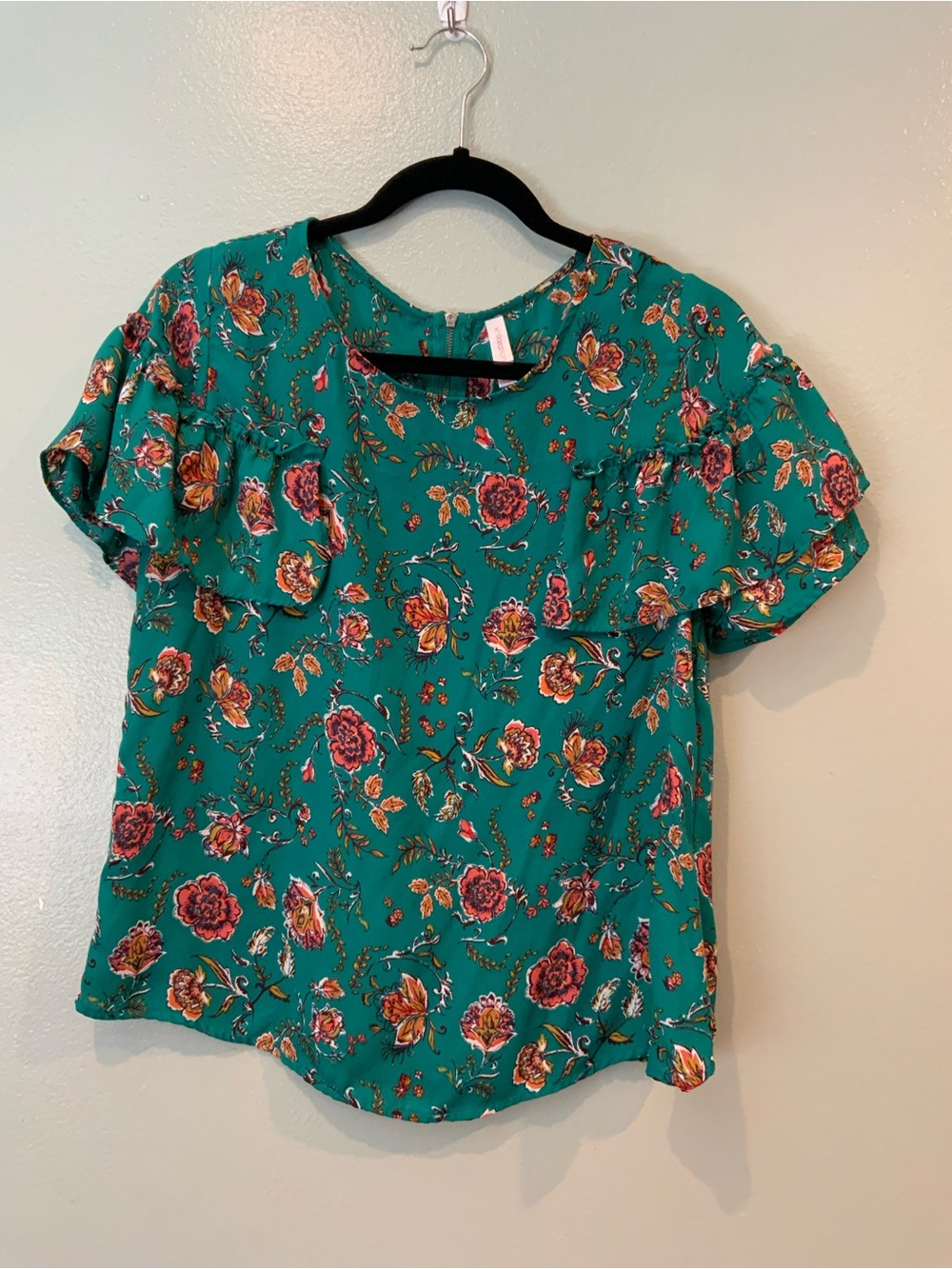 Xhilaration Teal Floral Ruffle Short-Sleeve Blouse